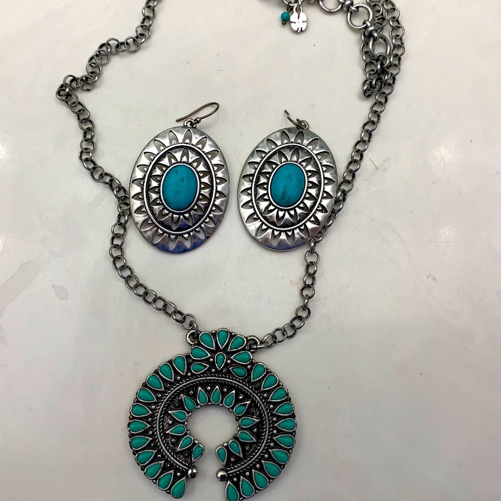 Lucky brand squash blossom and earrings